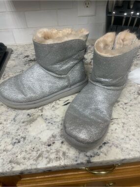 Women’s Sparkle Silver Fleece-Lined Winter UGG Boots